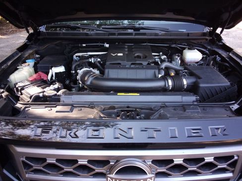 Certified 2022 Nissan Frontier SV image 23