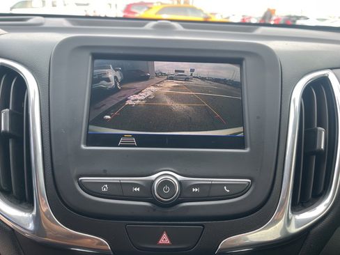 Used 2020 Chevrolet Equinox LT image 24