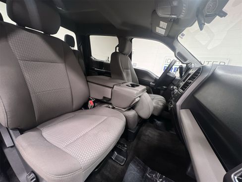 Used 2018 Ford F150 XLT image 23