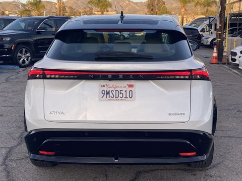Used 2024 Nissan Ariya FWD image 9