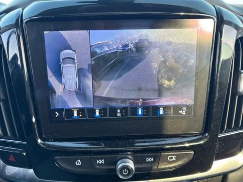 Used 2021 Chevrolet Traverse High Country image 21
