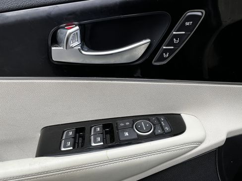 Used 2018 Kia Sorento SX image 14