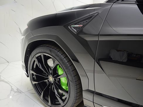 Used 2019 Lamborghini Urus AWD/4WD image 12