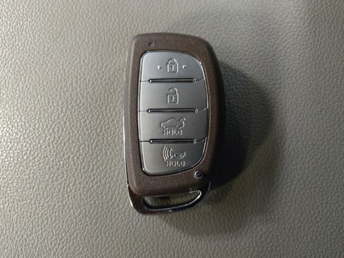 Used 2019 Hyundai Elantra Value Edition FWD image 32