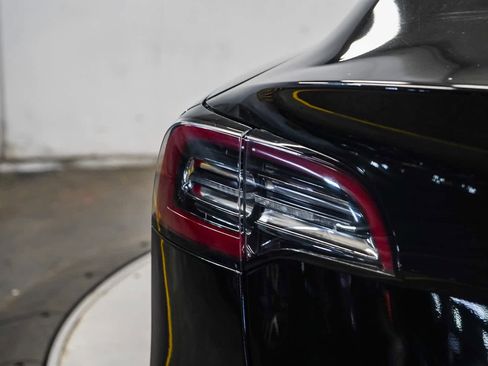 Used 2021 Tesla Model 3 Long Range image 12