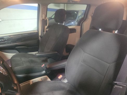 Used 2015 Dodge Grand Caravan SE w/ Quick Order Package 29E SE FWD image 16
