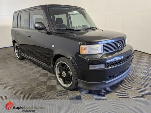 Used 2005 Scion xB FWD image 1