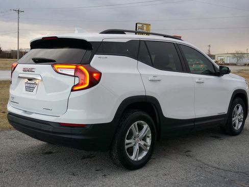 Used 2023 GMC Terrain SLE w/ Driver Convenience Package image 21