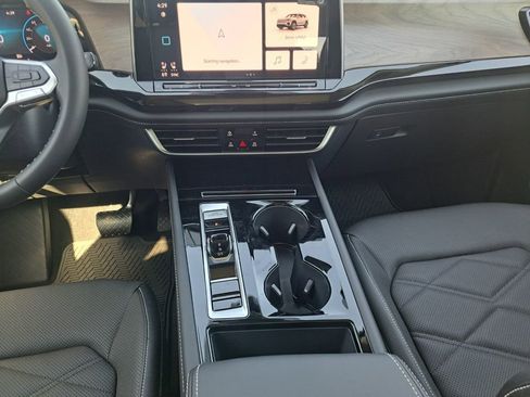 New 2026 Volkswagen Atlas SE image 21