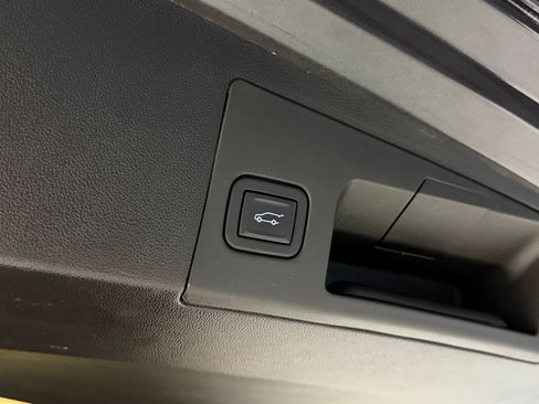 Certified 2023 Cadillac XT5 Luxury FWD image 40