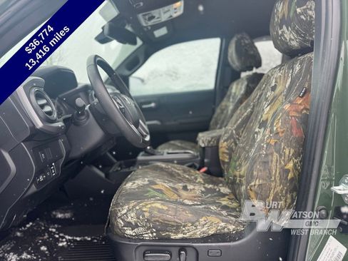 Used 2022 Toyota Tacoma TRD Off-Road w/ Technology Package image 14