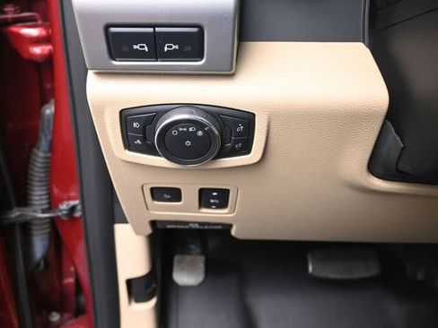 Used 2017 Ford F250 Lariat w/ Lariat Ultimate Package AWD/4WD image 16