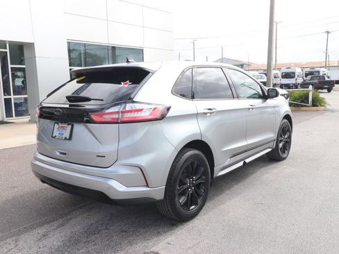 Certified 2023 Ford Edge SE w/ Black Appearance Package AWD/4WD image 13