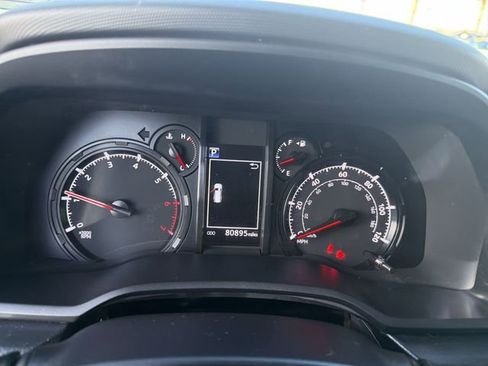 Used 2022 Toyota 4Runner SR5 RWD image 12