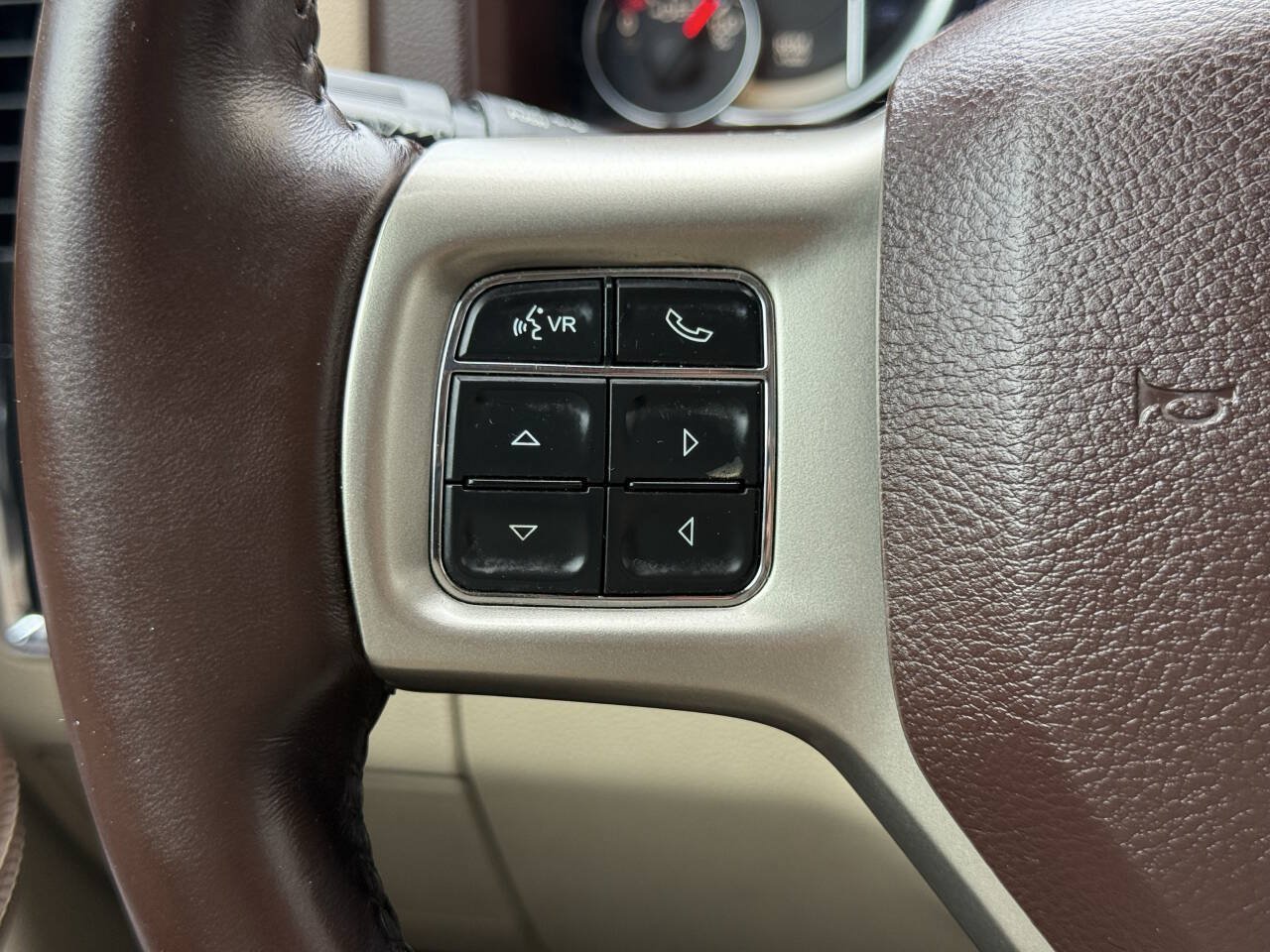 Used 2017 RAM 2500 Laramie AWD/4WD image 25