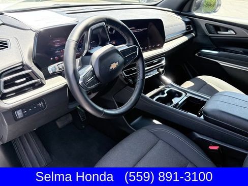 Used 2024 Chevrolet Traverse LT AWD/4WD image 7