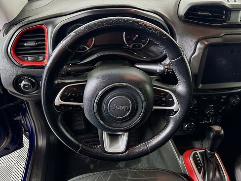 Used 2021 Jeep Renegade Trailhawk image 12