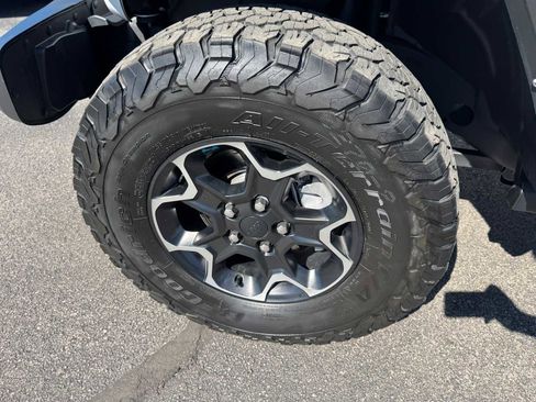 Used 2023 Jeep Wrangler Unlimited Rubicon 4xe w/ Cold Weather Group AWD/4WD image 35
