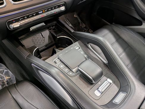 Used 2021 Mercedes-Benz GLS 580 4MATIC image 13