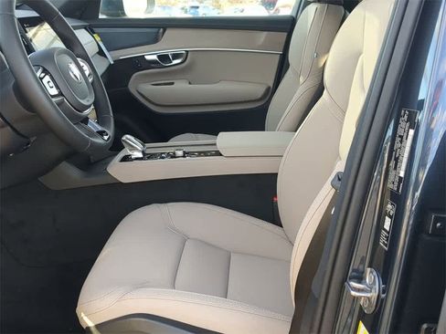 New 2026 Volvo XC90 B6 Plus w/ Protection Package Premier image 15