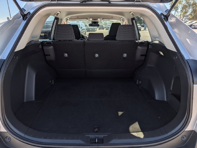 Used 2025 Toyota RAV4 LE AWD/4WD image 10