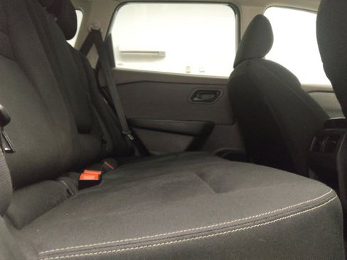 Used 2023 Nissan Rogue S FWD image 19