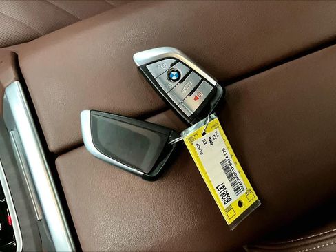 Used 2023 BMW X5 xDrive40i w/ Premium Package image 13