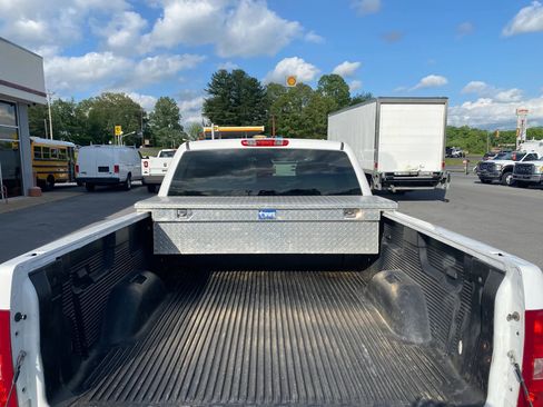 Used 2013 Chevrolet Silverado 2500 W/T AWD/4WD image 28