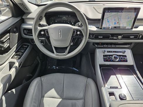 Certified 2020 Lincoln Aviator Reserve w/ Equipment Group 201A image 8