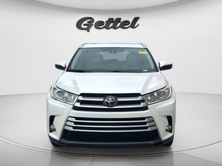Used 2019 Toyota Highlander XLE FWD video 2