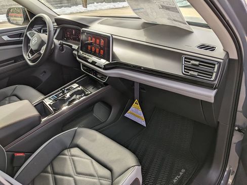New 2026 Volkswagen Atlas Peak Edition AWD/4WD image 21