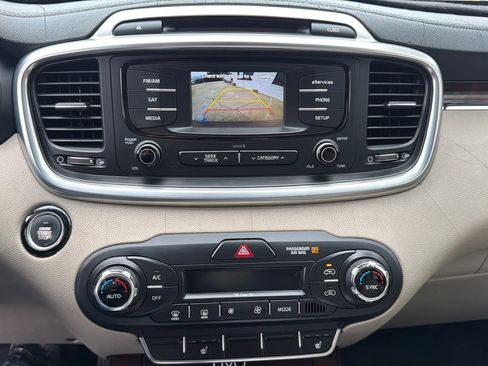 Used 2016 Kia Sorento EX w/ EX Premium Package FWD image 22