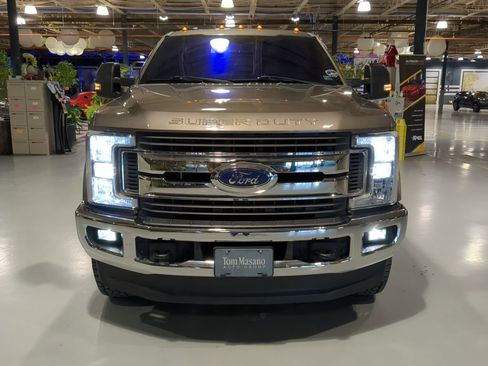 Used 2018 Ford F250 XLT w/ XLT Value Package image 3