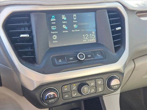 Used 2017 GMC Acadia SLE image 10