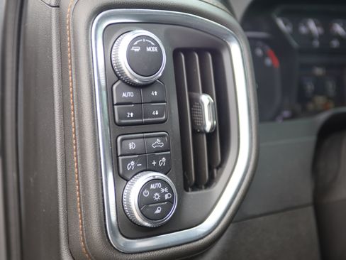 Used 2022 GMC Sierra 1500 AT4 w/ AT4 Preferred Package AWD/4WD image 15