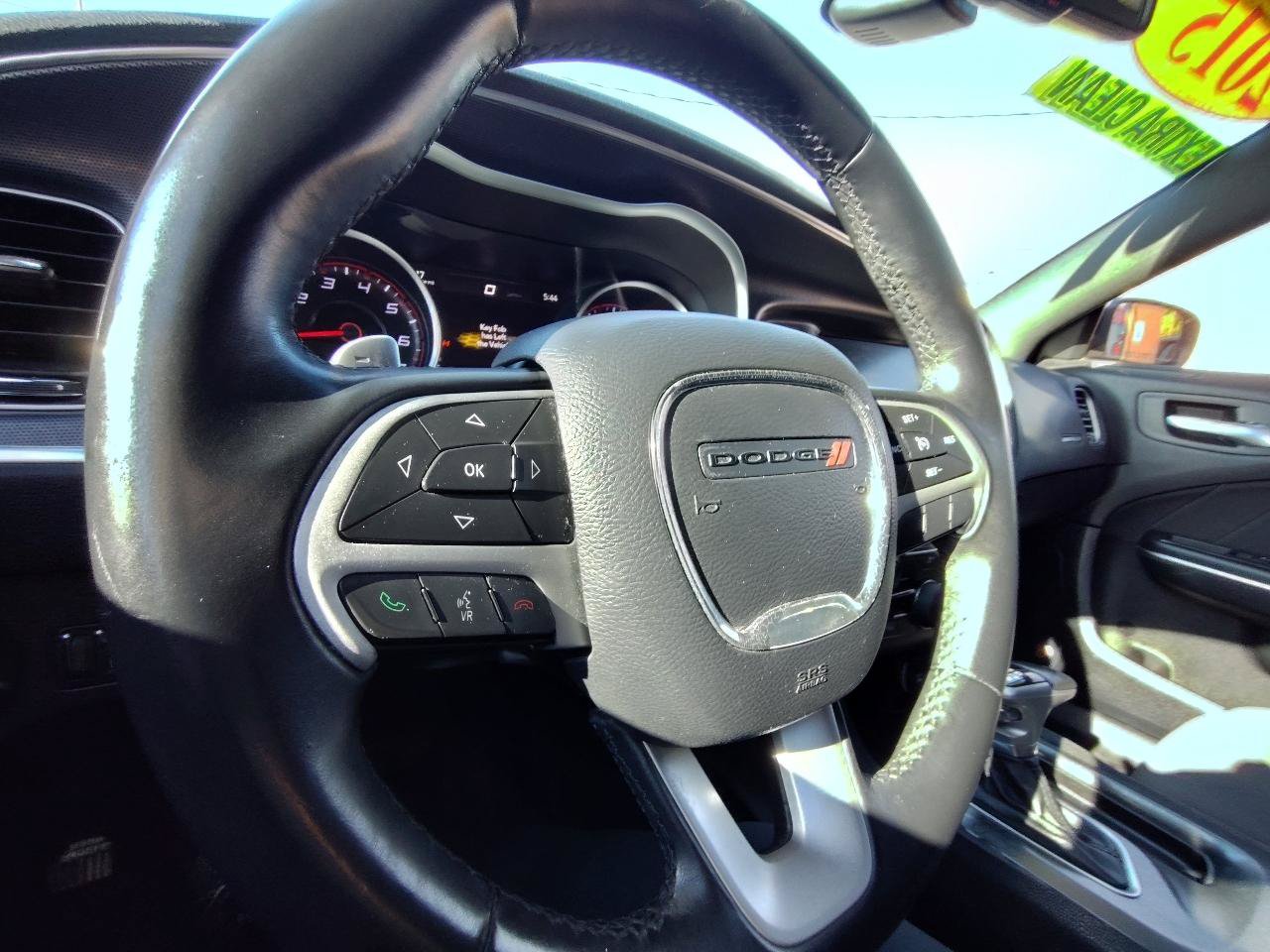 Used 2015 Dodge Charger SXT RWD image 19