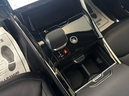 New 2025 Land Rover Range Rover Sport Dynamic SE image 37