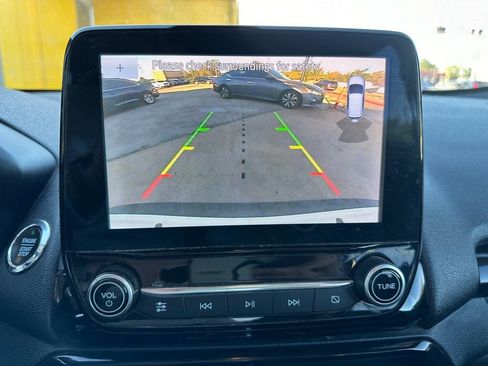 Used 2020 Ford EcoSport Titanium image 17