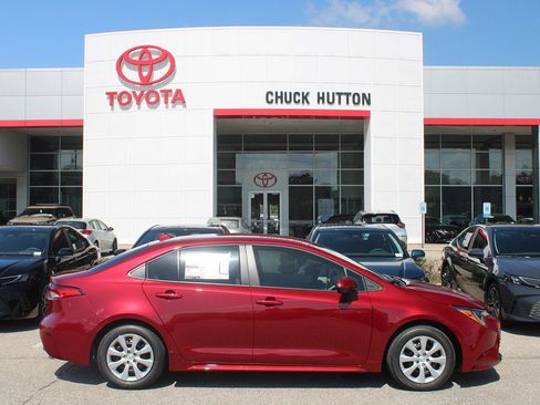 Used 2026 Toyota Corolla LE image 9