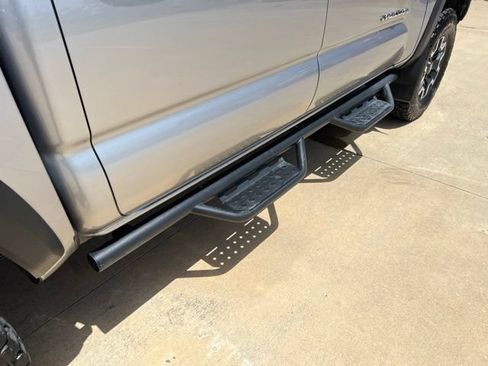 Used 2020 Toyota Tacoma TRD Off-Road AWD/4WD image 25