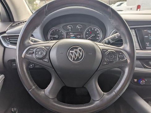Used 2019 Buick Enclave Essence image 18