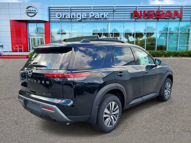 New 2026 Nissan Pathfinder SL AWD/4WD image 2