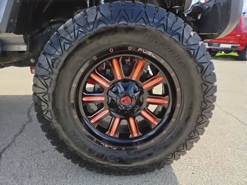 Used 2020 Jeep Gladiator Rubicon AWD/4WD image 20
