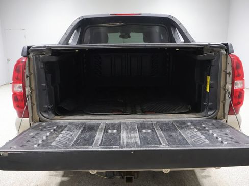 Used 2007 Chevrolet Avalanche LT w/ LT Preferred Equipment Group AWD/4WD image 4