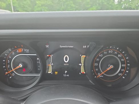 New 2026 Jeep Wrangler Unlimited Sahara AWD/4WD image 15