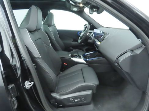 Used 2025 BMW X3 xDrive30i w/ Premium Package image 22