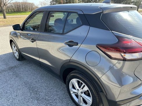 Used 2024 Nissan Kicks S image 9