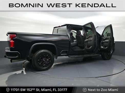 Used 2022 Chevrolet Silverado 2500 LTZ w/ LTZ Plus Package image 28