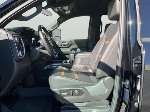 Used 2022 GMC Sierra 2500 AT4 w/ Gooseneck/5TH Wheel Package image 17