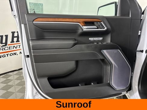 Used 2023 GMC Sierra 1500 Denali w/ Denali Reserve Package AWD/4WD image 10